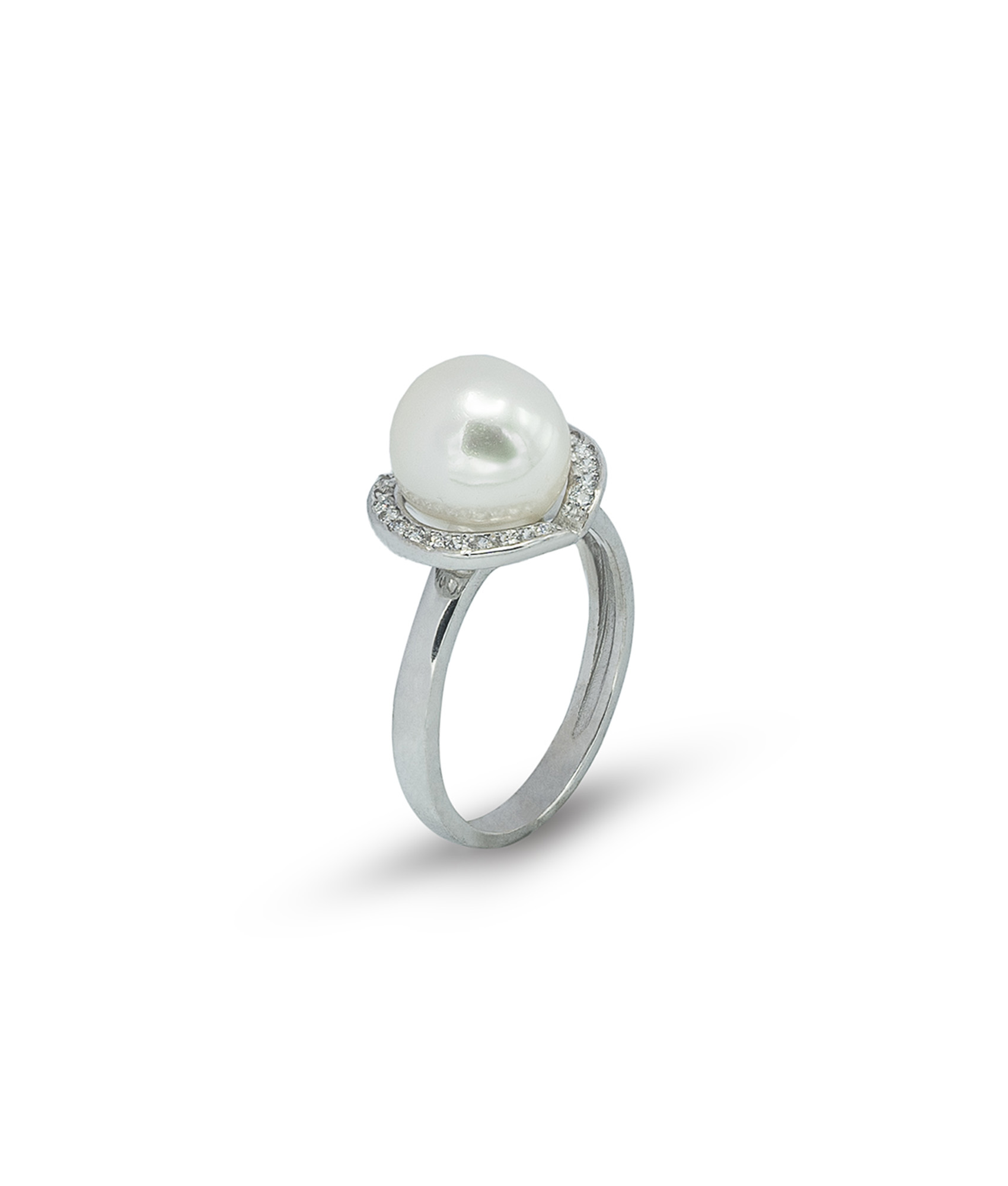 Anel pérola sintética e zircões em redor