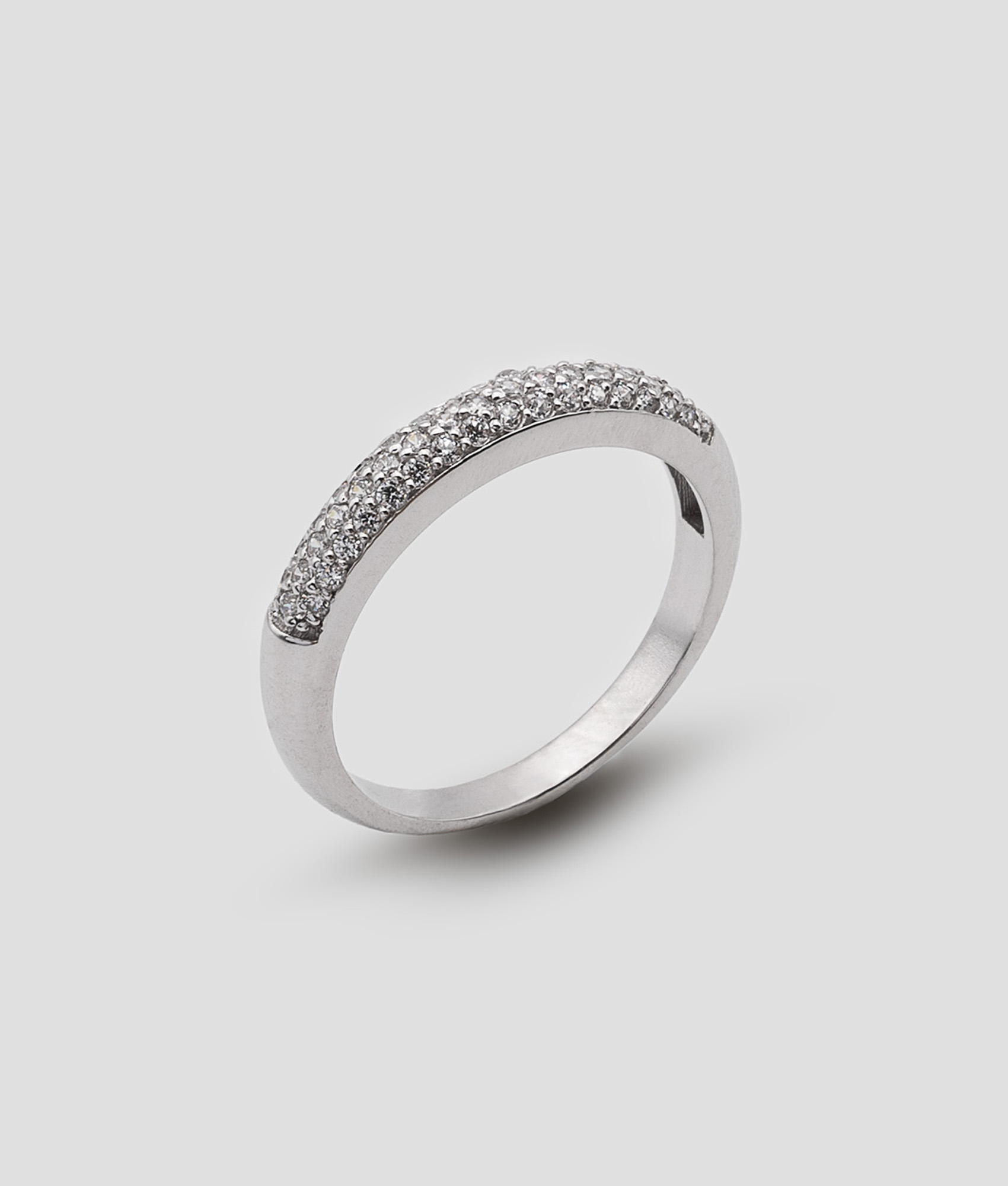 Anel meia-memória largo