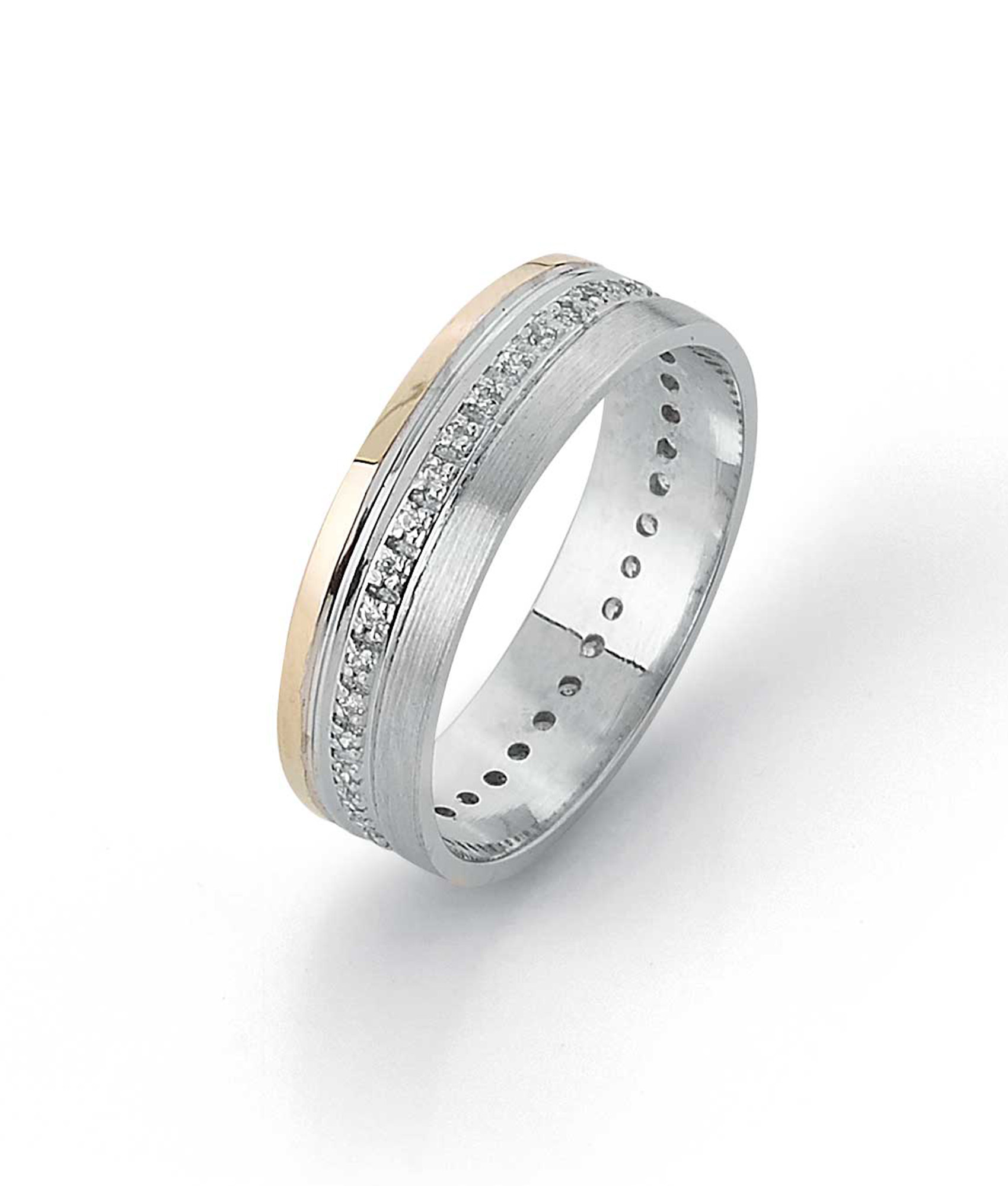 Aliança anilha amendoada com frisos e zircões